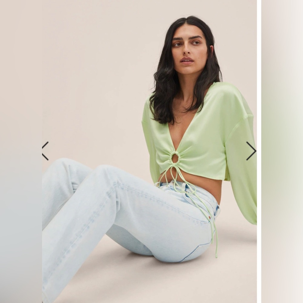 🌺MANGO Women’s Satin Crop Blouse🌸🌺